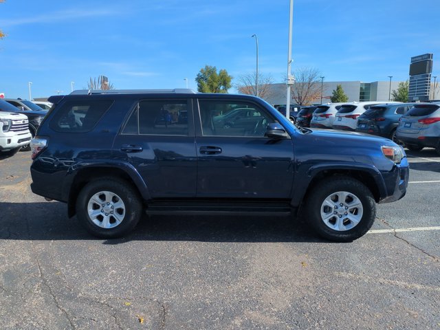 Used 2016 Toyota 4Runner SR5 AWD/4WD image 4