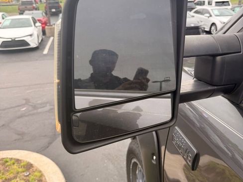 Used 2018 Toyota Tundra SR5 w/ SR5 Upgrade Package image 12