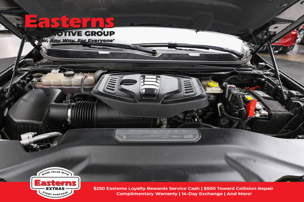 Used 2024 Jeep Wagoneer L Series II RWD image 8
