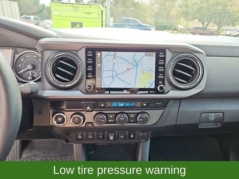 Used 2020 Toyota Tacoma TRD Sport w/ TRD Premium Sport Package AWD/4WD image 16