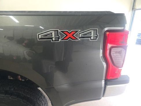 Used 2020 Ford F350 XLT w/ XLT Premium Package AWD/4WD image 2