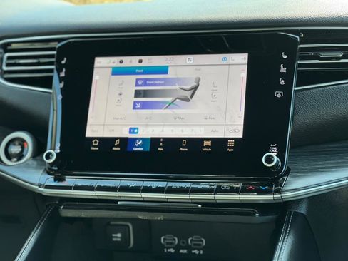 Used 2024 Jeep Wagoneer Series II w/ Flexible Seating Group image 20