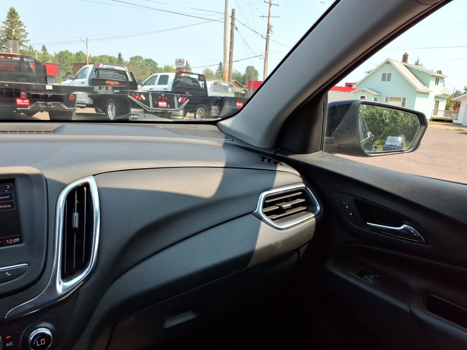 Used 2022 Chevrolet Equinox LT AWD/4WD image 18