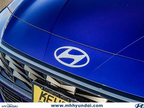 New 2026 Hyundai Elantra SEL Sport FWD image 9