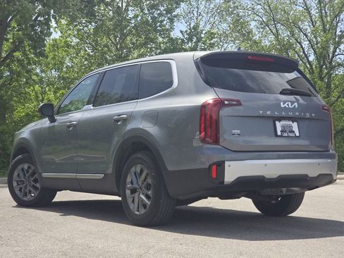 Used 2024 Kia Telluride LX FWD image 14