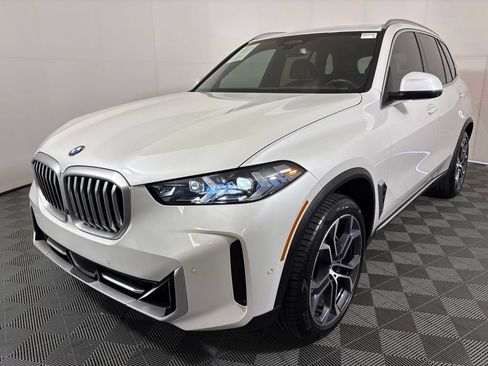 Certified 2026 BMW X5 sDrive40i RWD image 2