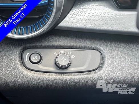 New 2025 Chevrolet Trax LT w/ Driver Confidence Package image 18