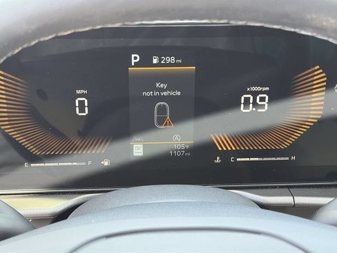 Used 2026 Kia Sportage EX FWD image 30