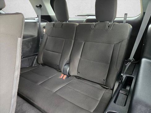 Certified 2022 Ford Explorer XLT RWD image 19