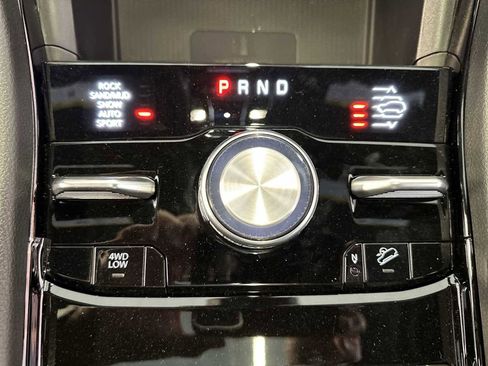 New 2024 Jeep Grand Cherokee Overland w/ Advanced Protech Group III image 26