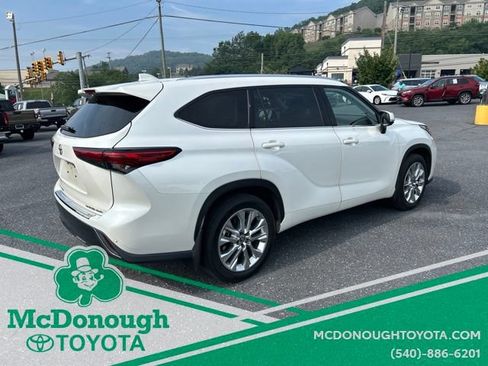 Used 2020 Toyota Highlander Limited AWD/4WD image 4
