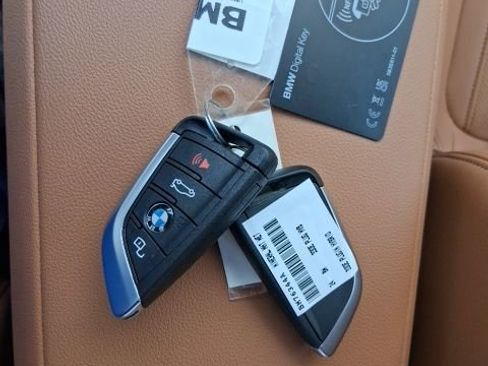 Used 2024 BMW 330e w/ Convenience Package RWD image 21