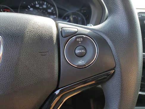 Used 2018 Honda HR-V EX image 27