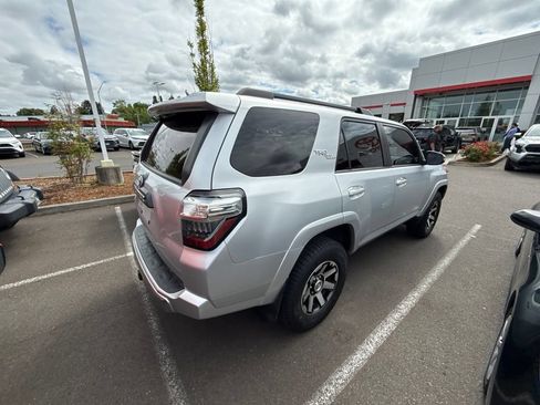 Certified 2019 Toyota 4Runner TRD Off-Road Premium AWD/4WD image 3