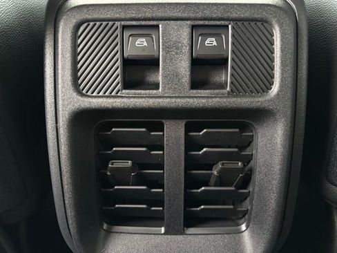 New 2025 Ford Bronco Badlands image 17