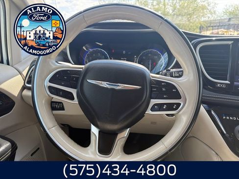 Used 2021 Chrysler Pacifica Limited w/ Premium & Safety Sphere Group AWD/4WD image 14
