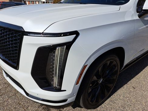 Certified 2026 Cadillac Escalade ESV Platinum Sport w/ LPO, ONYX Package image 23