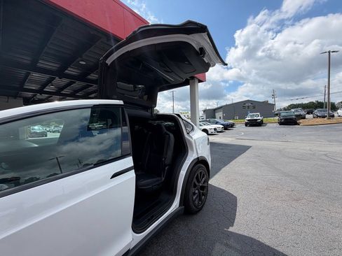 Used 2023 Tesla Model X AWD/4WD image 28