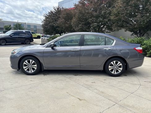 Used 2015 Honda Accord LX image 27