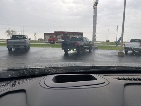 Used 2025 Buick Enclave Avenir w/ Super Cruise Package image 16