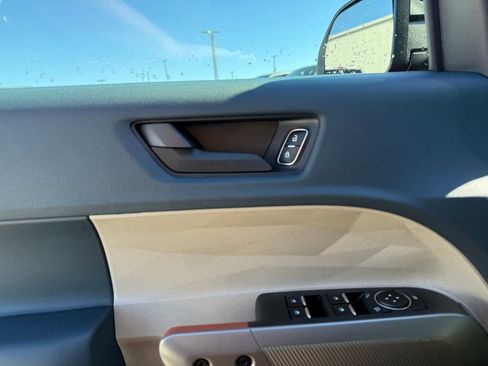 New 2025 Ford Maverick Lariat w/ 4K Tow Package image 7