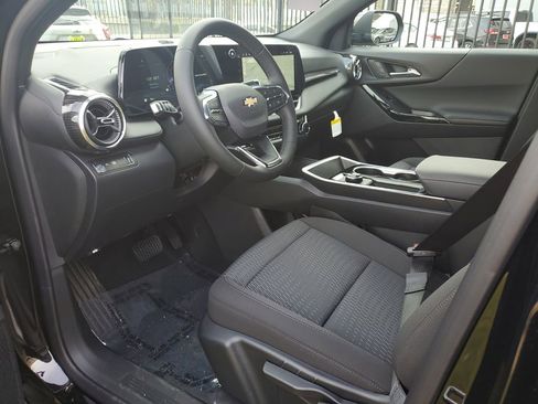 New 2026 Chevrolet Equinox LT w/ Safety and Technology Package image 17