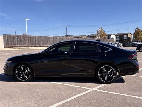Used 2024 Honda Accord Sport image 3