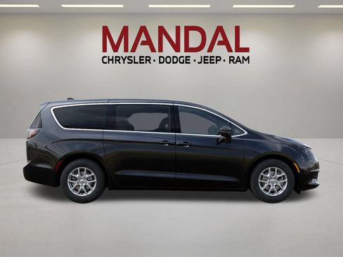 New 2026 Chrysler Voyager LX FWD image 21