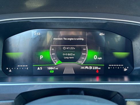 Used 2024 Volkswagen Tiguan SE R-Line image 19