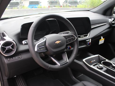 New 2027 Chevrolet Equinox LT w/ Convenience Package II AWD/4WD image 10