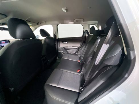 Used 2023 Nissan Rogue SV image 29