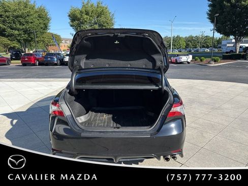 Used 2019 Toyota Camry SE w/ Protection Package (Q2) FWD image 9