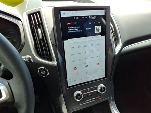 Certified 2024 Ford Edge Titanium AWD/4WD image 22