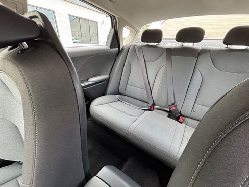 Used 2025 Kia K4 FWD image 39
