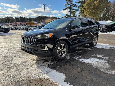 Used 2024 Ford Edge SEL w/ Convenience Package image 3