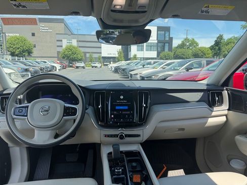 Used 2023 Volvo XC60 B5 Plus w/ Climate Package AWD/4WD image 5