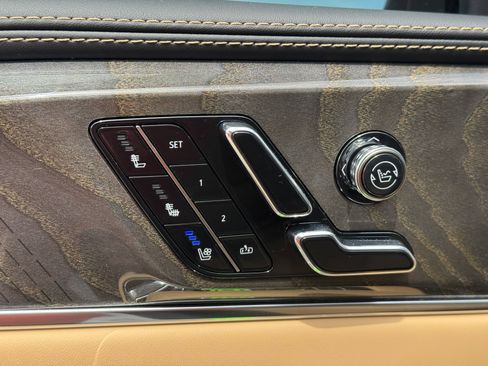 New 2025 Cadillac Escalade IQ Luxury 2 image 21