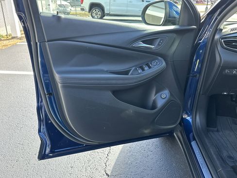 Certified 2022 Buick Encore GX Select w/ Experience Buick Package image 10