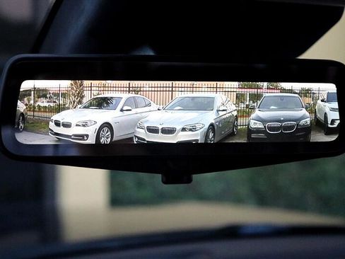 Used 2020 Cadillac Escalade ESV Premium Luxury image 32