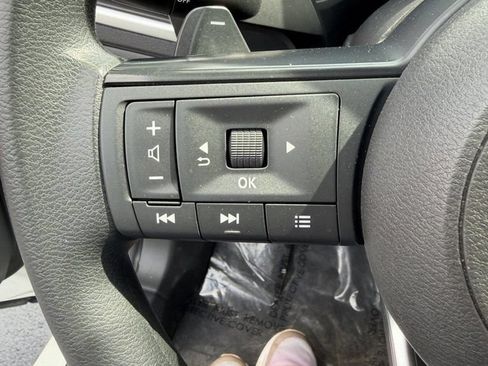 Used 2023 Nissan Rogue S AWD/4WD image 9