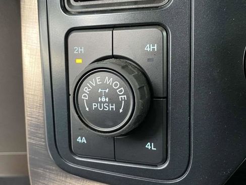 Used 2025 Ford F150 King Ranch w/ FX4 Off-Road Package image 35