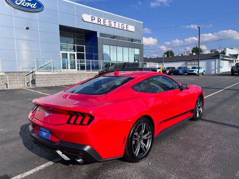 Used 2024 Ford Mustang Coupe RWD image 10