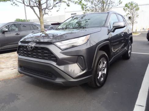 Certified 2025 Toyota RAV4 XLE AWD/4WD image 1