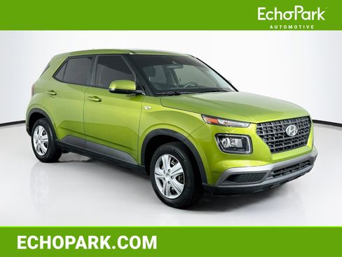 Used 2020 Hyundai Venue SE FWD image 1