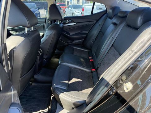 Used 2017 Nissan Maxima SR w/ Midnight Edition image 13