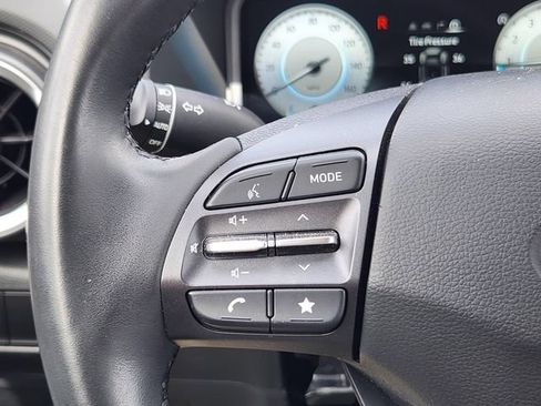 Used 2022 Hyundai Kona Limited AWD/4WD image 29