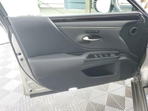 Used 2020 Lexus ES 350 w/ Premium Package image 28