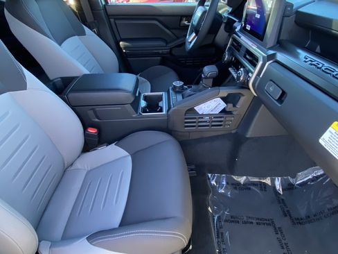 New 2025 Toyota Tacoma TRD Off-Road image 10