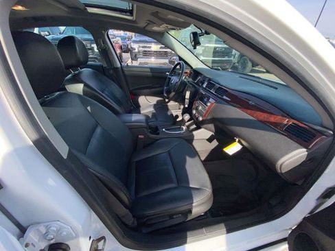 Used 2010 Chevrolet Impala LT w/ Luxury Edition Package FWD image 30