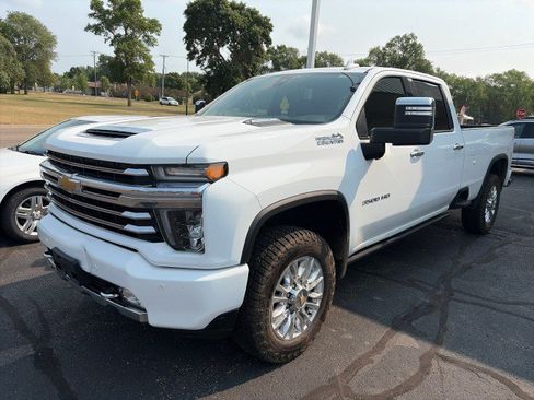 Used 2022 Chevrolet Silverado 3500 High Country w/ Safety Package II AWD/4WD image 1